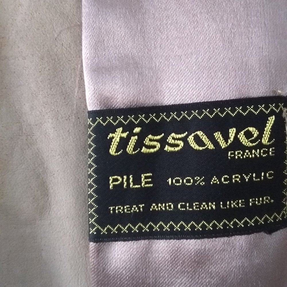 Coat - Picture 2 of 4